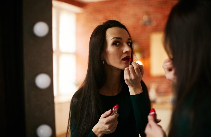 Achieving a Flawless Date Night Makeup Look