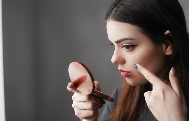 Choosing the Right Base Makeup